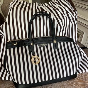 Henri Bendel Handbag Purse